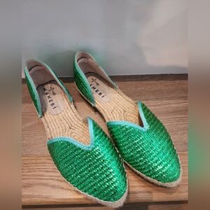MANEBI WOMENS SIZE 8 (38) METALLIC EMERALD GREEN ESPADRILLE SHOES